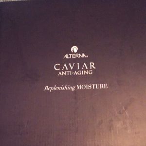 Brand New!! Alterna Caviar Anti-aging Replenishing Moisture Gift Set